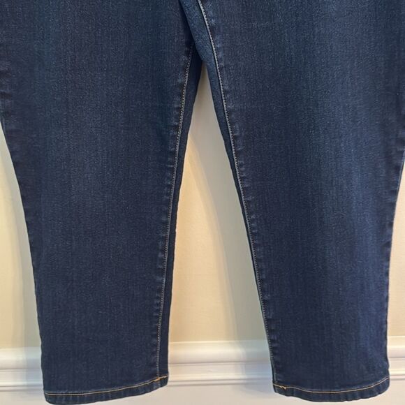 Michael Kors Plus Size Straight Crop - Picture 3 of 7